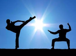 T1有惊无险击败MKOI晋级四强！半决赛再次对战AL